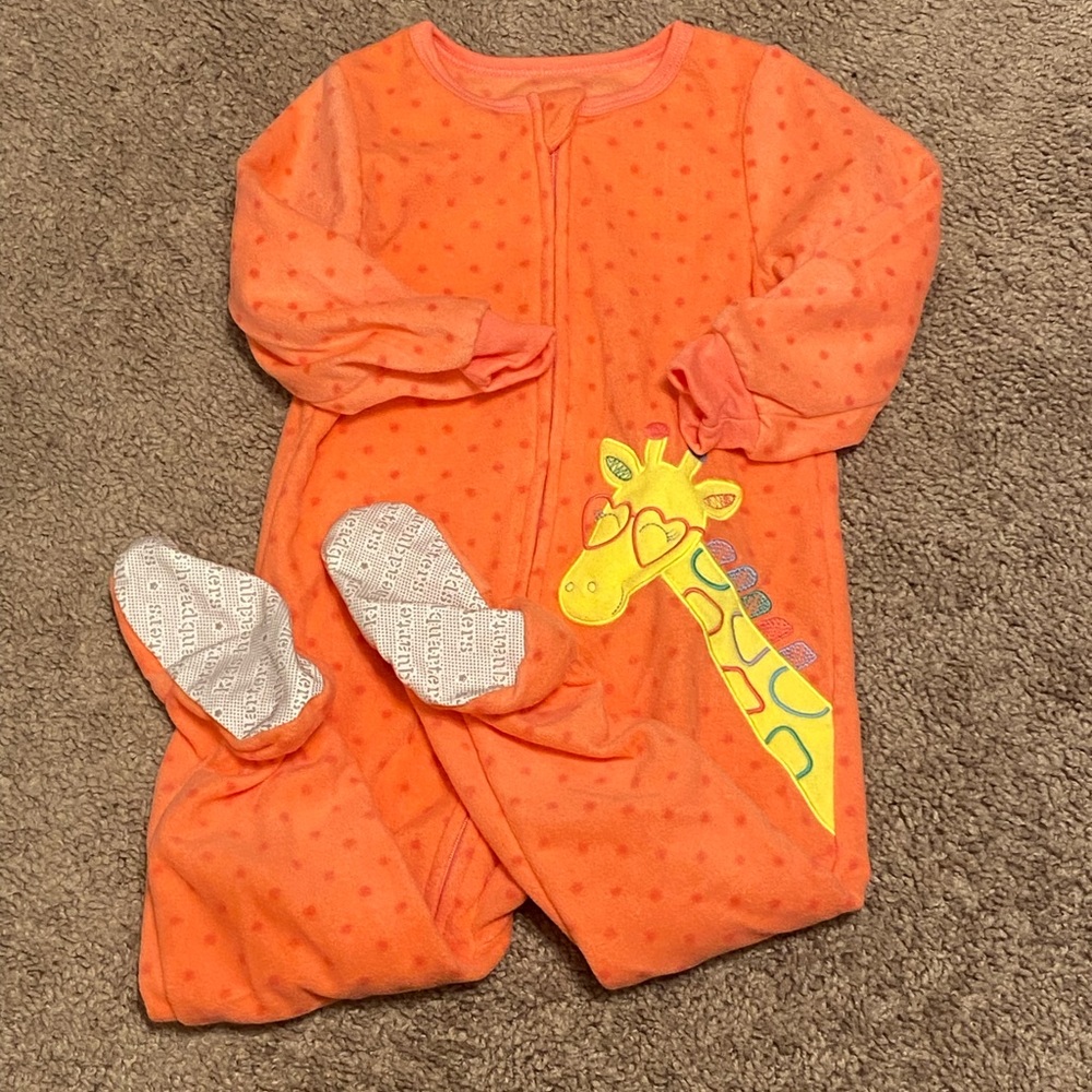 BRAND NEW Girl's Giraffe Zip Jammies - 18M
